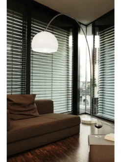 Bogenlampe 208 cm höhenverstellbar dimmbar Marmorfuß und Lampenschirm in Weiß