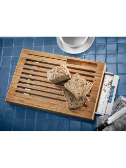 Brotschneidebrett mit Auffang