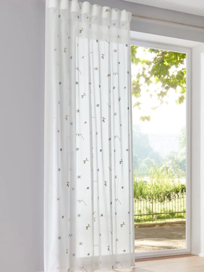 Dekostore in weiß-bunt