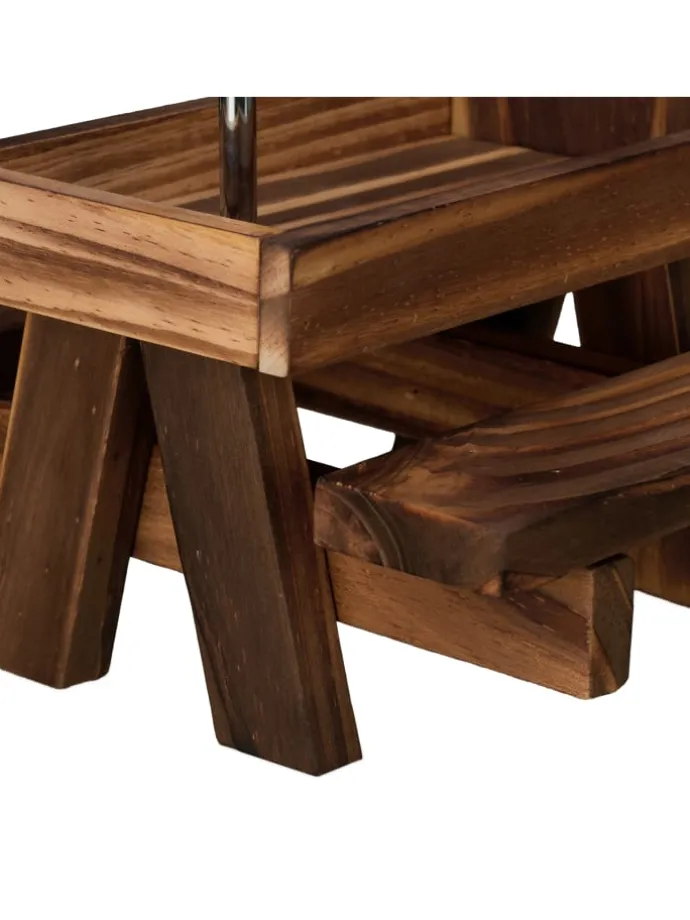 Eichhörnchen Tisch in Dunkelbraun