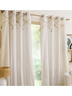 Fenstervorhang in beige