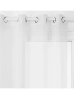 Fenstervorhang in weiß