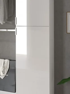 Garderobenkombination (B/H/T: 222x191x37 cm) in weiß hochglanz