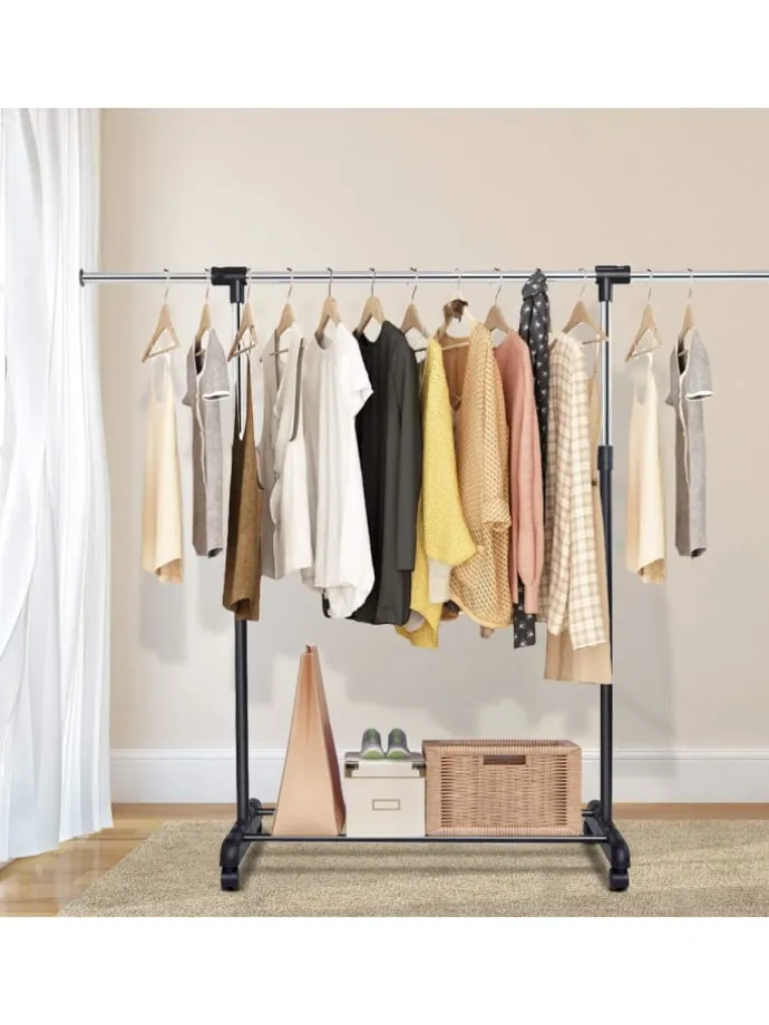 Garderobenständer in Schwarz