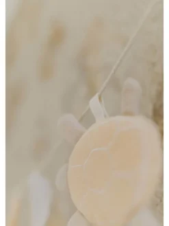 Girlande happy birthday' in lavender in lavender