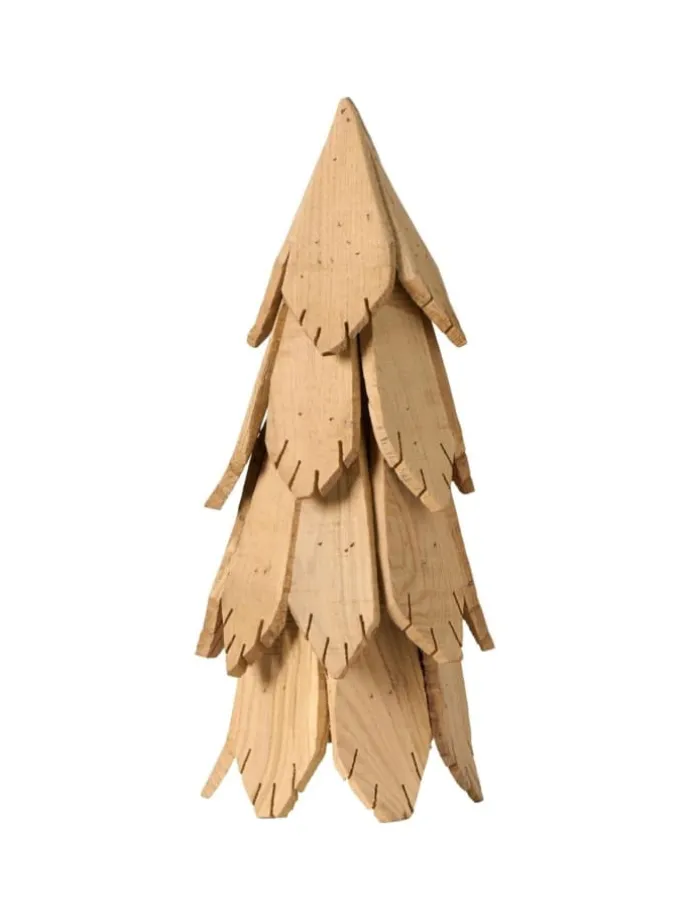 Holz Tannenbaum stehend in natur