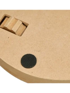 Intelligenzspielzeug in Natur