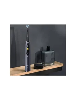 iO Series 8N Black Onyx Elektrische Zahnbürste in Schwarz