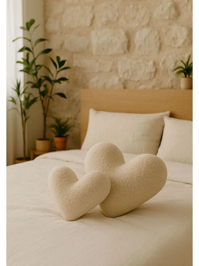 Kissen in Beige - (B)42 x (H)45 x (T)12 cm