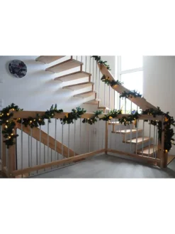 LED Girlande mit integrierter Lichterkette mit Timerfunktion in Grün