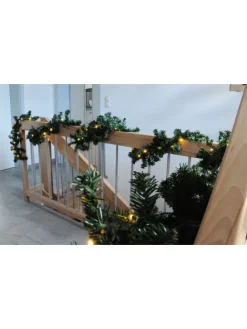 LED Girlande mit integrierter Lichterkette mit Timerfunktion in Grün