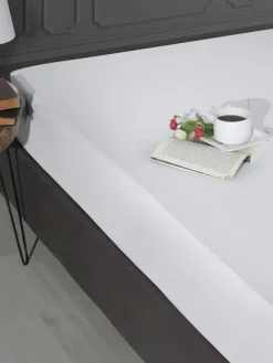 Matratzenschoner in Weiß