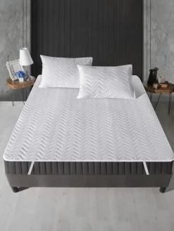 Matratzenschoner in Weiß