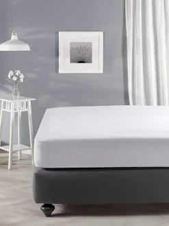 Matratzenschoner in Weiß