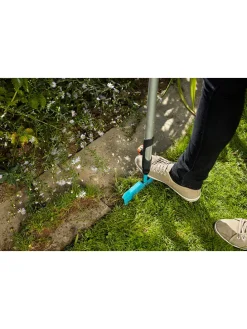 Rasenkantenstecher in Hellblau