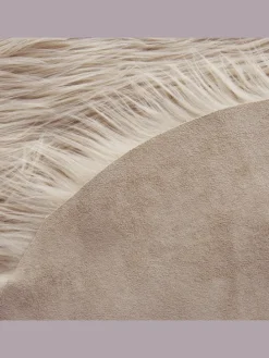 Schaffell MAMUNGARI in Beige - (W) 60 x (H) 6 x (L) 180 cm