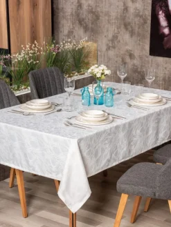 Tischdecke "Lavinia" in Weiß
