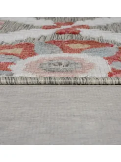 Vielseitiger Außenteppich, pflegeleicht und robust