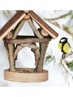 Vogelfutterhaus in Natur