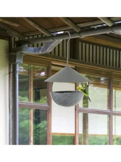 Vogelfutterhaus zum Aufhängen in Grau