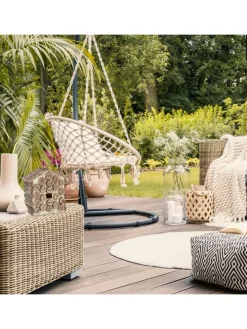 Vogelhaus Nistkasten in Natur