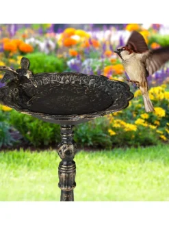 Vogeltränke in Weiß