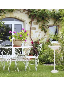 Wildvogeltränke in Weiß