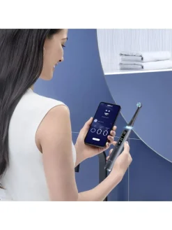 Zahnbürste iO 9 Black in Schwarz